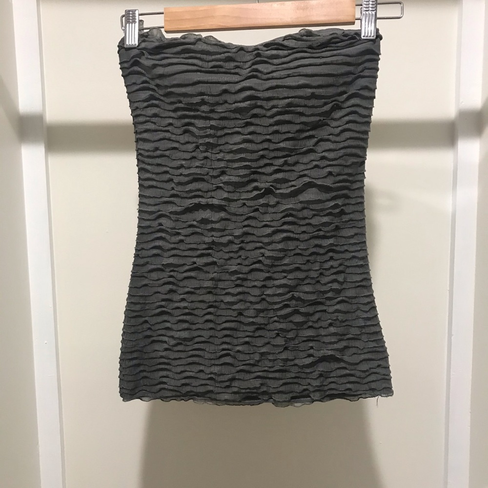 Strapless top